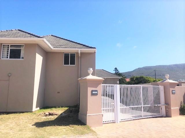 3 Bedroom Property for Sale in Fish Hoek Western Cape